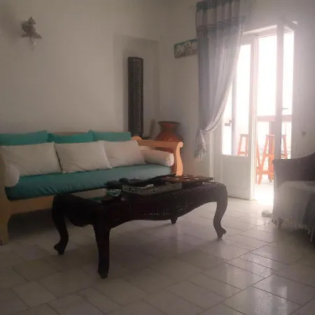 With 2 Bedrooms In With Wonderful Sea View Shared Pool Terrace *