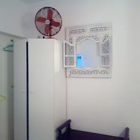 With 2 Bedrooms In With Wonderful Sea View Shared Pool Terrace *